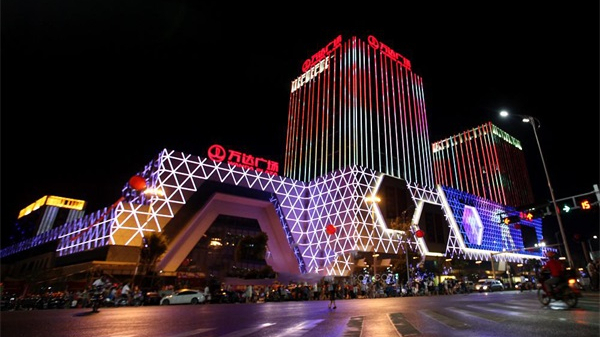 購(gòu)物廣場(chǎng)夜景亮化方案應(yīng)該如何定制？
